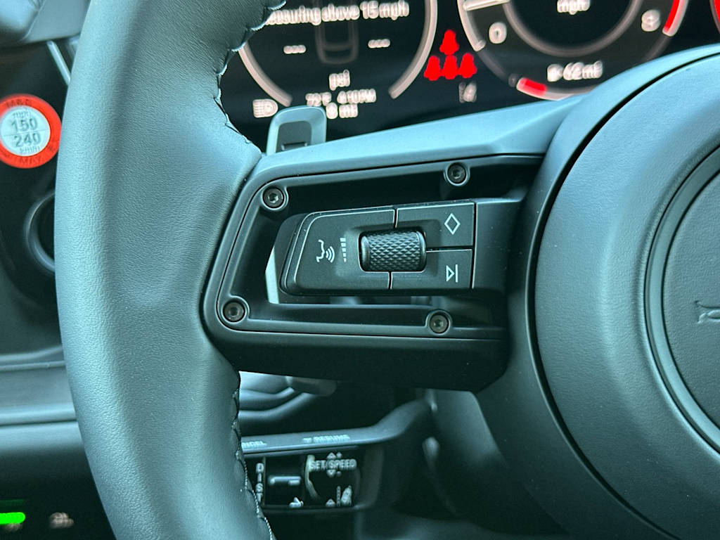 Thumbnail: 2026 Porsche Cayenne - 32