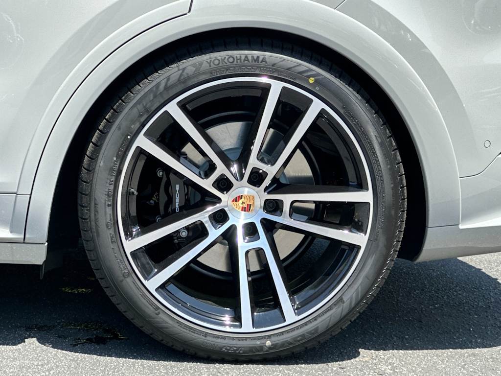 Thumbnail: 2026 Porsche Cayenne - 8