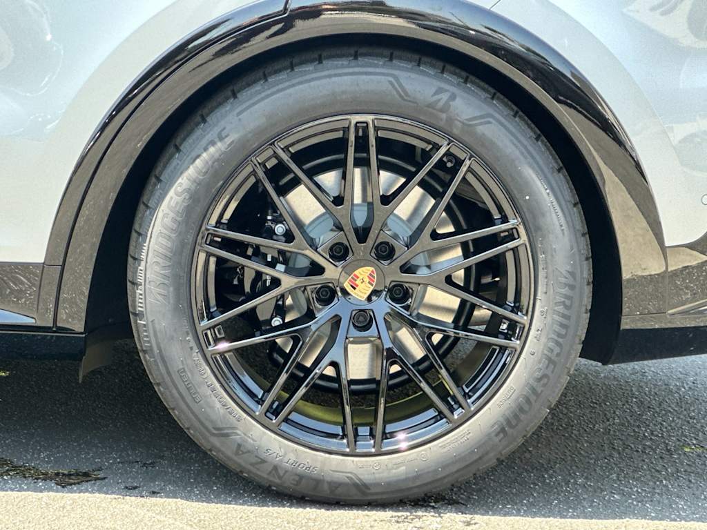 Thumbnail: 2026 Porsche Cayenne - 8