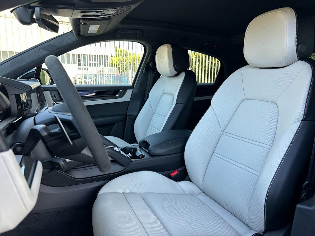 Thumbnail: 2026 Porsche Cayenne - 9