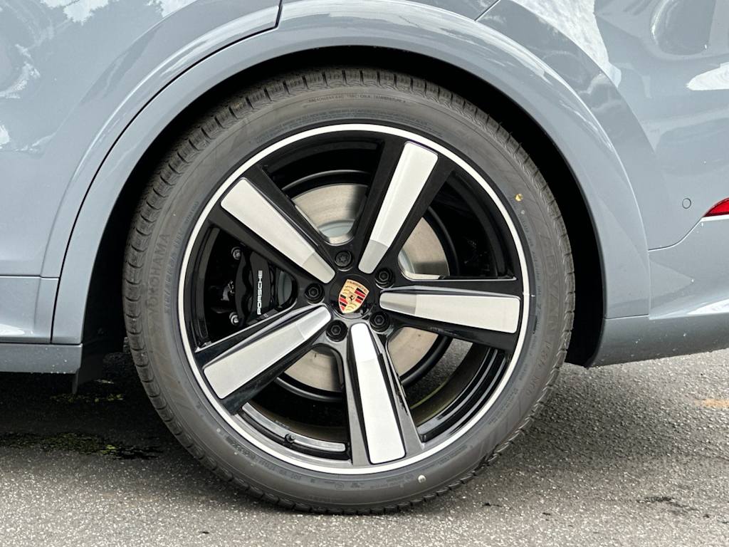 Thumbnail: 2026 Porsche Cayenne - 7