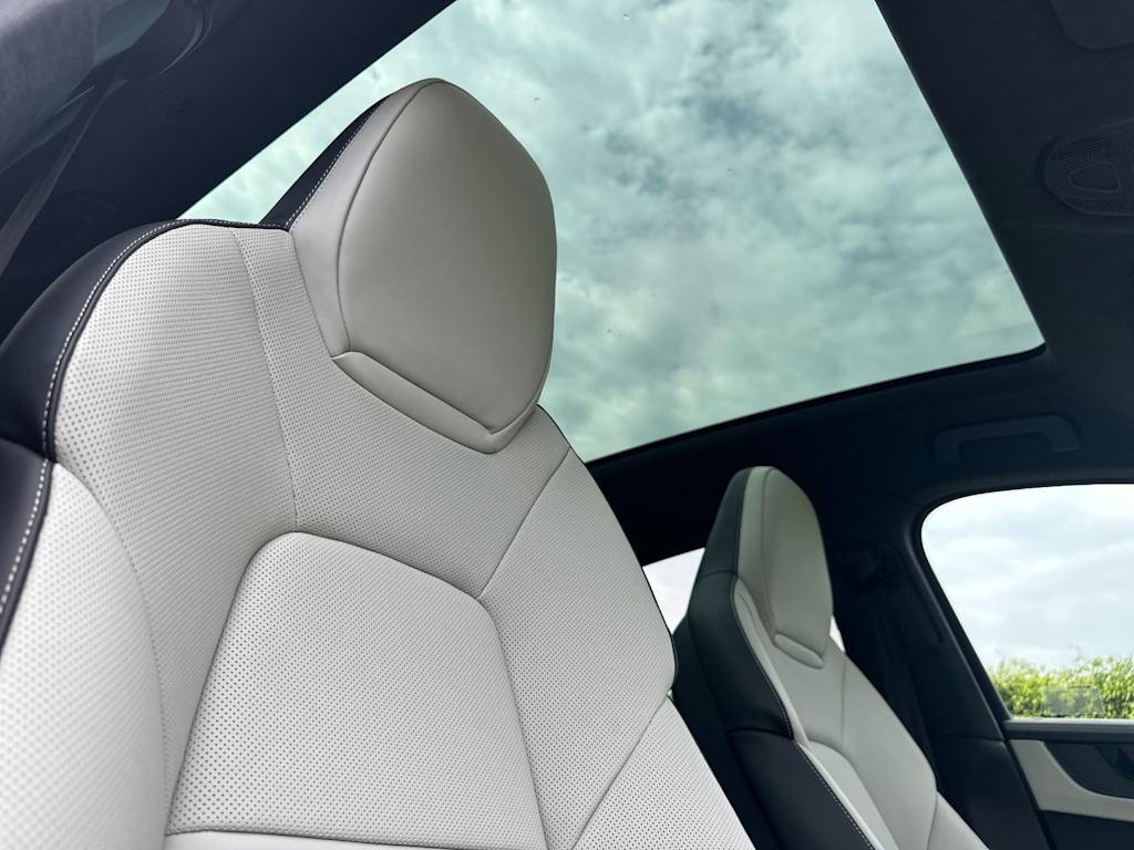 Thumbnail: 2026 Porsche Cayenne - 25