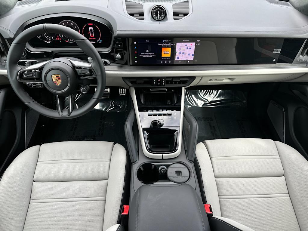 Thumbnail: 2026 Porsche Cayenne - 8