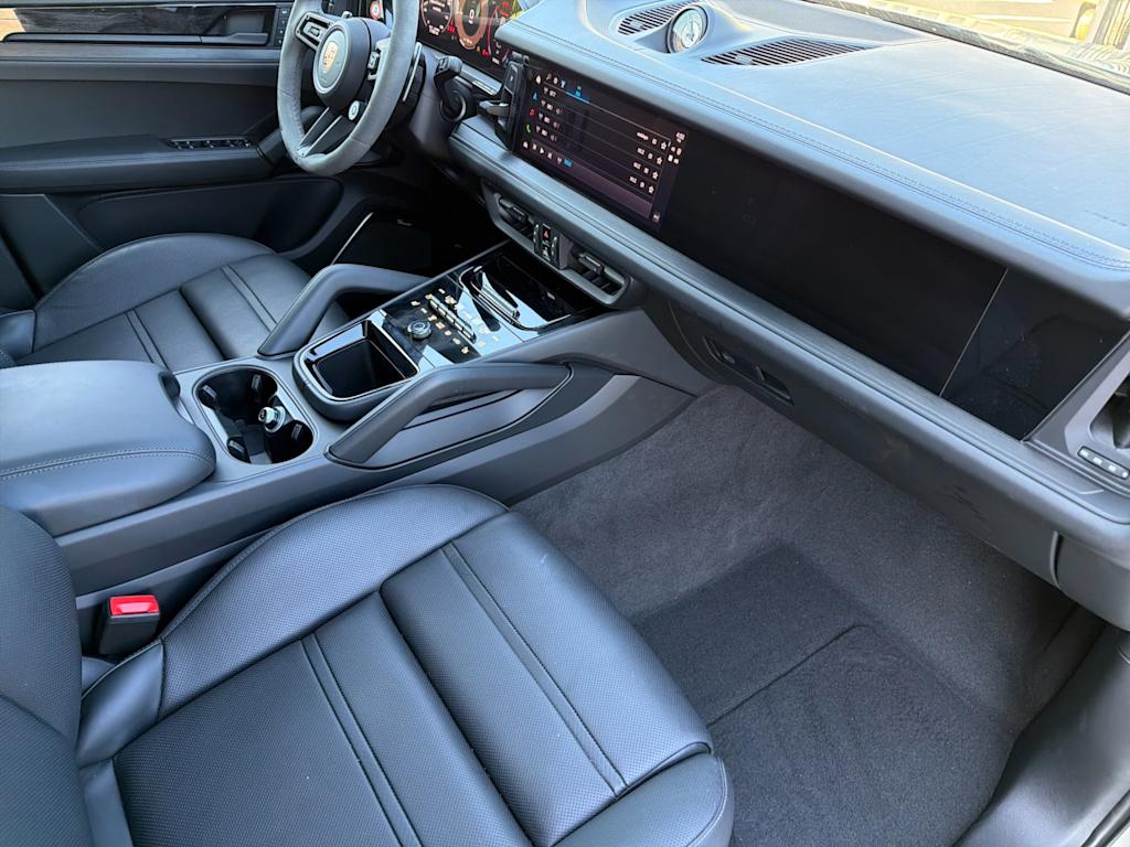 Thumbnail: 2026 Porsche Cayenne - 13