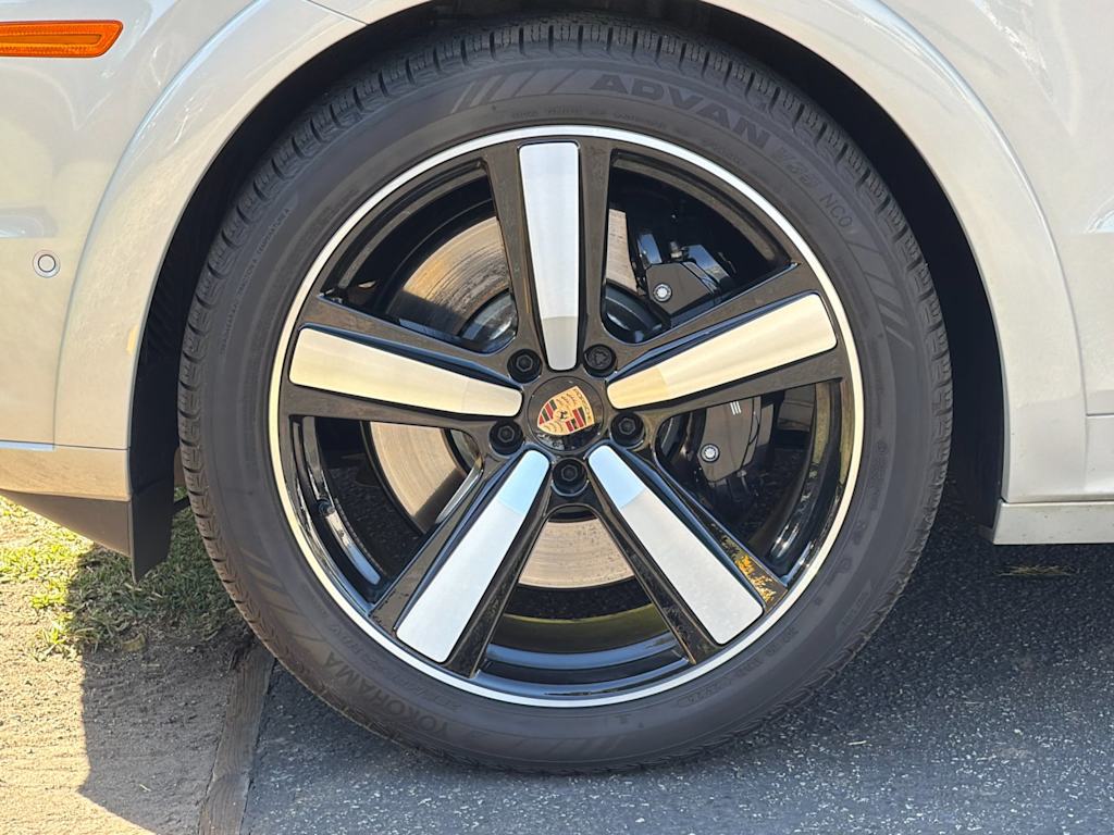 Thumbnail: 2026 Porsche Cayenne - 8