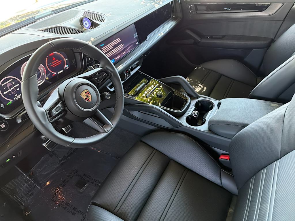 Thumbnail: 2026 Porsche Cayenne - 2