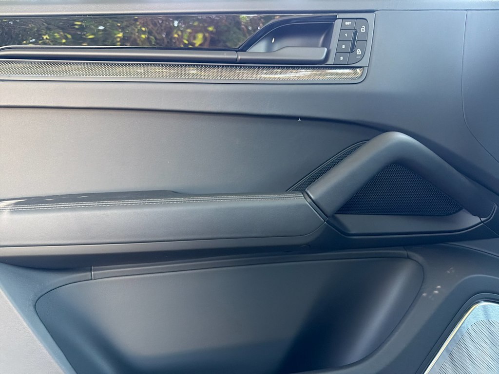 Thumbnail: 2026 Porsche Cayenne - 21