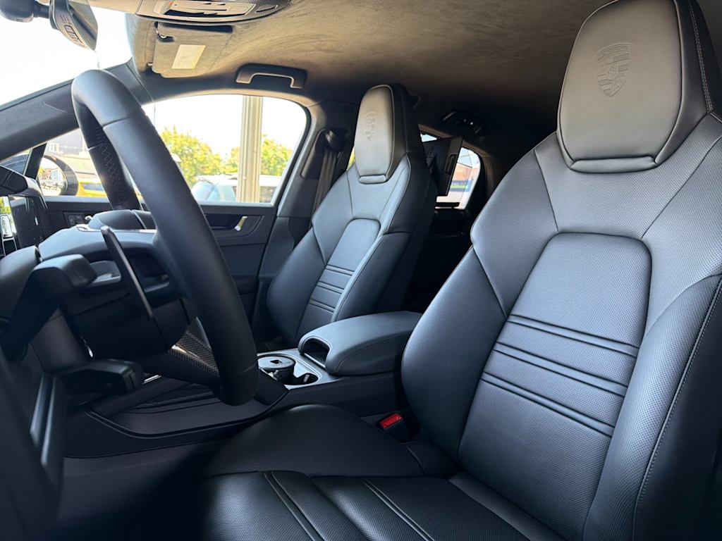 Thumbnail: 2026 Porsche Cayenne - 9