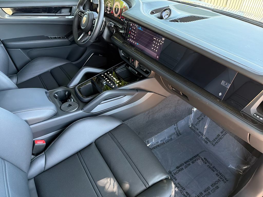 Thumbnail: 2026 Porsche Cayenne - 13