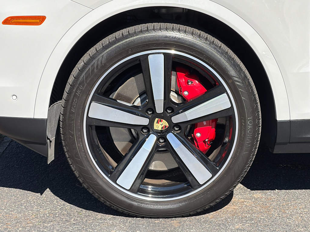 Thumbnail: 2024 Porsche Cayenne - 8