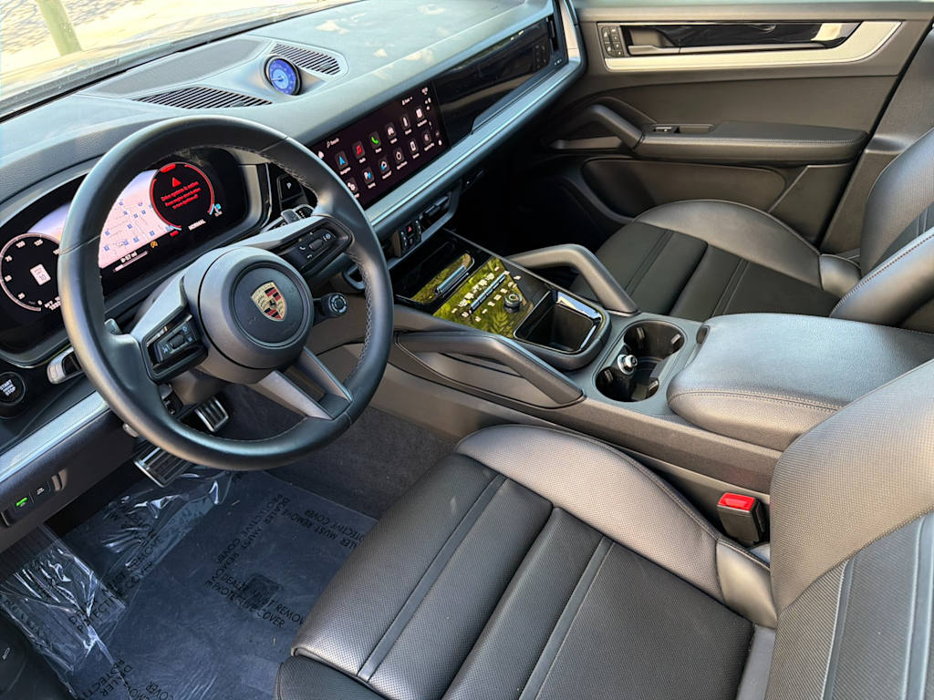 Thumbnail: 2024 Porsche Cayenne - 2