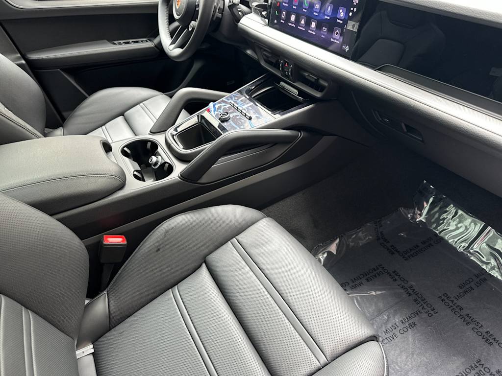 Thumbnail: 2026 Porsche Cayenne - 16