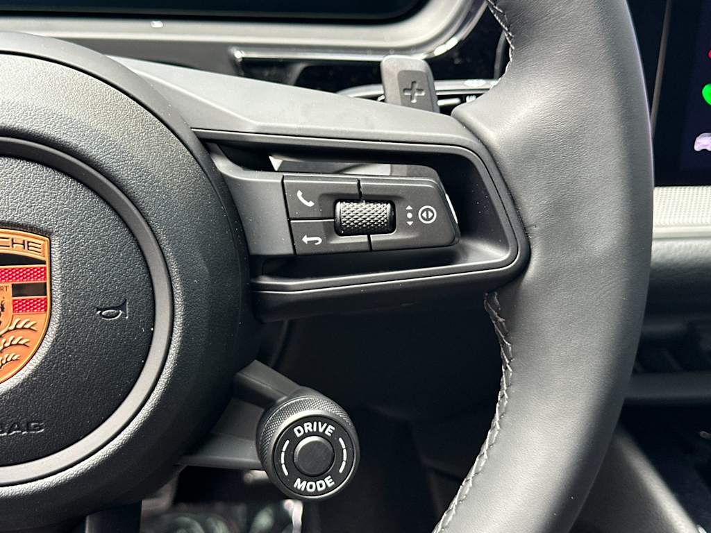 Thumbnail: 2026 Porsche Cayenne - 30