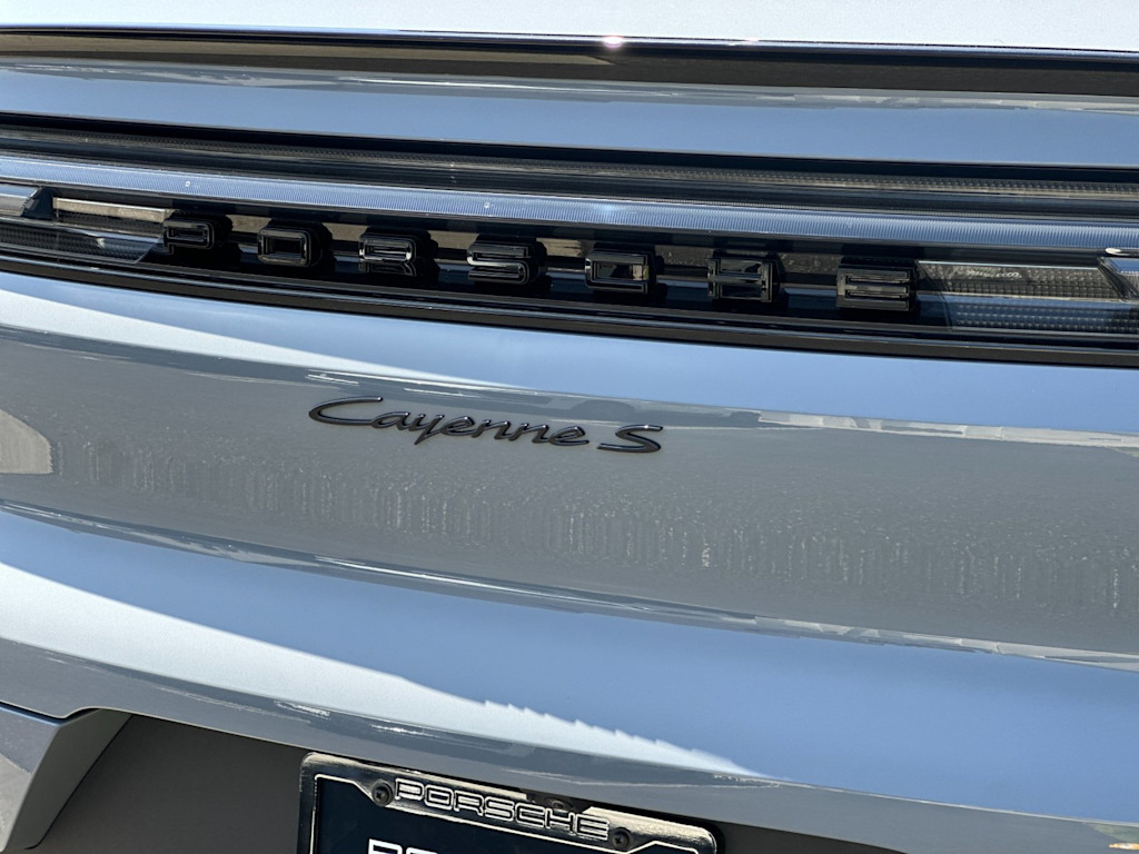 Thumbnail: 2026 Porsche Cayenne - 32