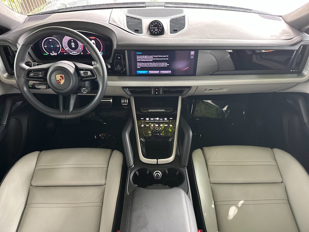 Thumbnail: 2024 Porsche Cayenne - 9