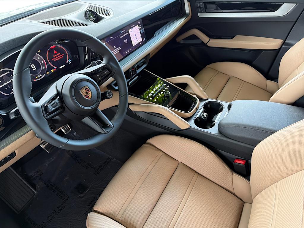 Thumbnail: 2026 Porsche Cayenne - 2