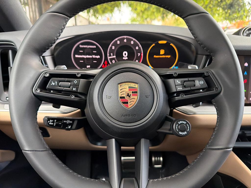 Thumbnail: 2026 Porsche Cayenne - 30