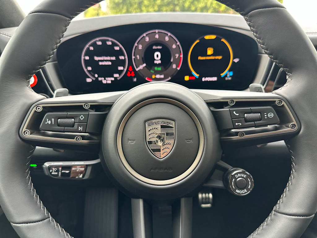 Thumbnail: 2026 Porsche Cayenne - 30