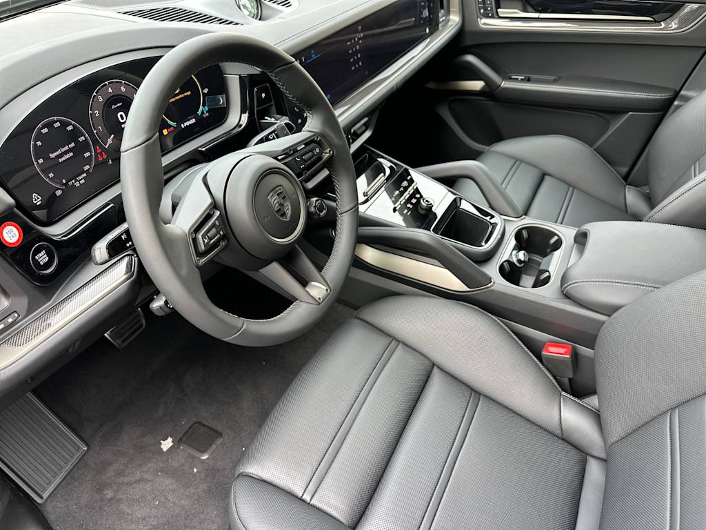 Thumbnail: 2026 Porsche Cayenne - 2