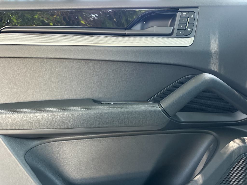 Thumbnail: 2026 Porsche Cayenne - 22