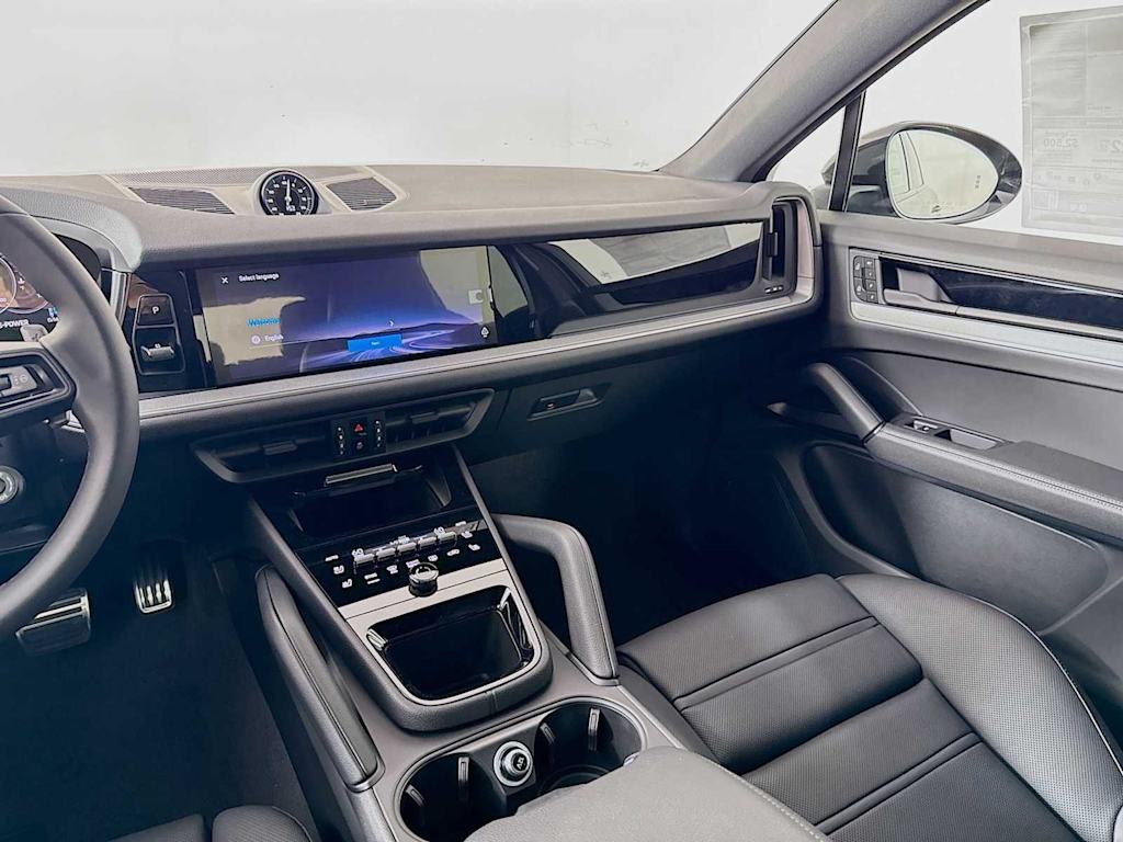 Thumbnail: 2026 Porsche Cayenne - 25