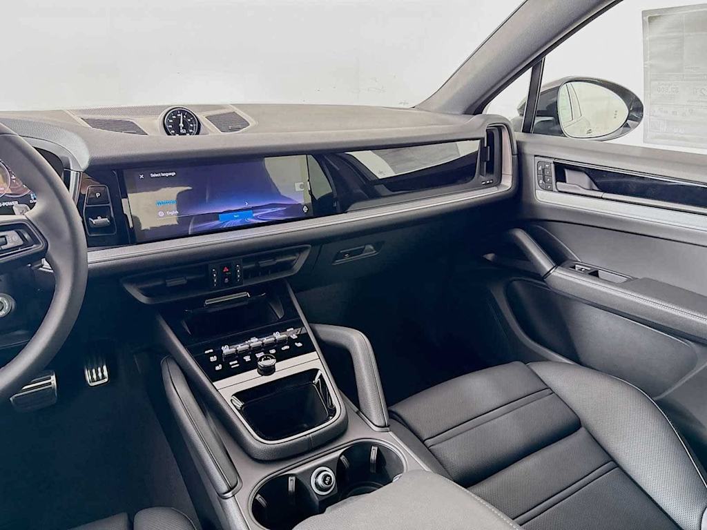 Thumbnail: 2026 Porsche Cayenne - 52