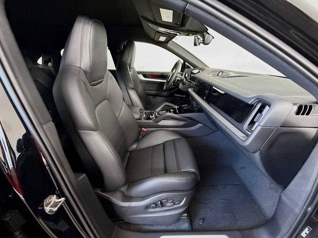Thumbnail: 2026 Porsche Cayenne - 47