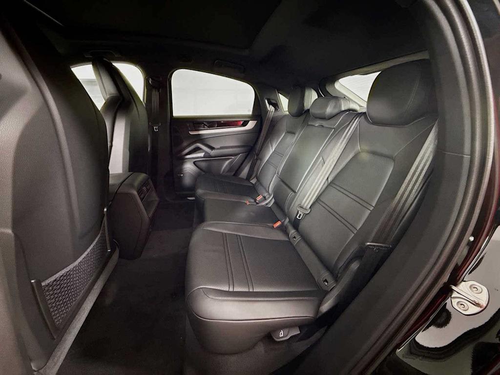 Thumbnail: 2026 Porsche Cayenne - 44