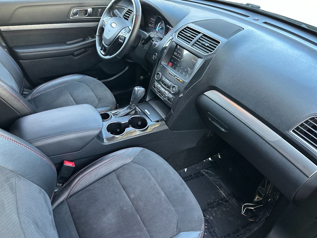 Thumbnail: 2019 Ford Explorer - 12