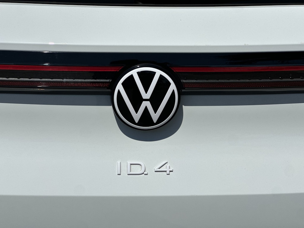 Thumbnail: 2023 Volkswagen ID.4 - 6