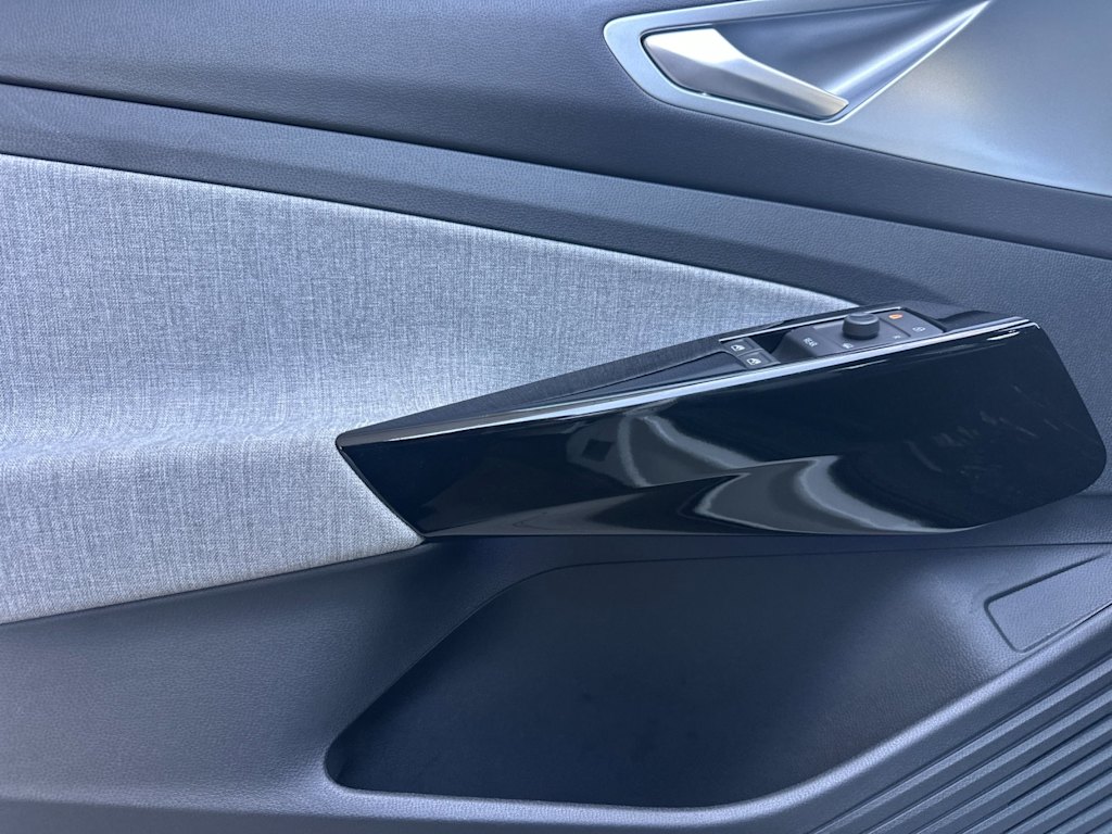 Thumbnail: 2023 Volkswagen ID.4 - 19