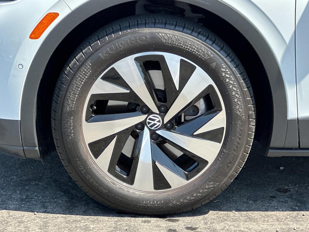 Thumbnail: 2023 Volkswagen ID.4 - 7