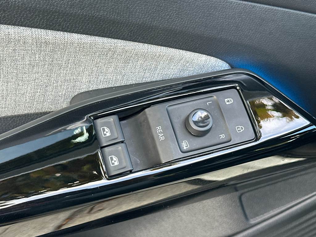 Thumbnail: 2023 Volkswagen ID.4 - 20
