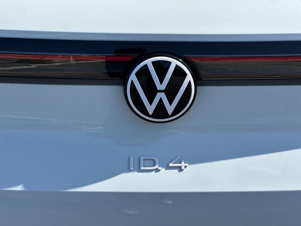 Thumbnail: 2023 Volkswagen ID.4 - 6