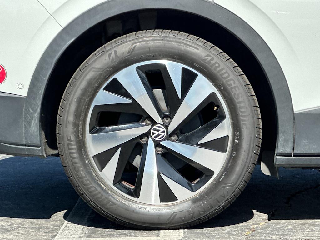 Thumbnail: 2023 Volkswagen ID.4 - 7