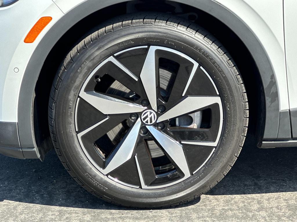 Thumbnail: 2023 Volkswagen ID.4 - 7