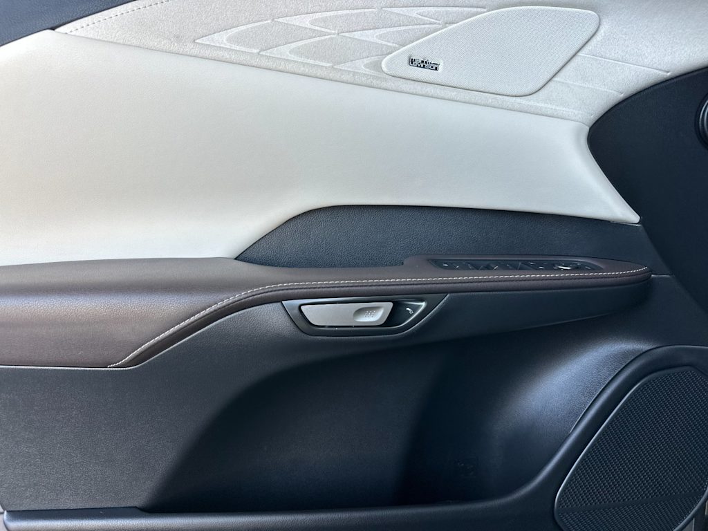 Thumbnail: 2023 Lexus RX - 20