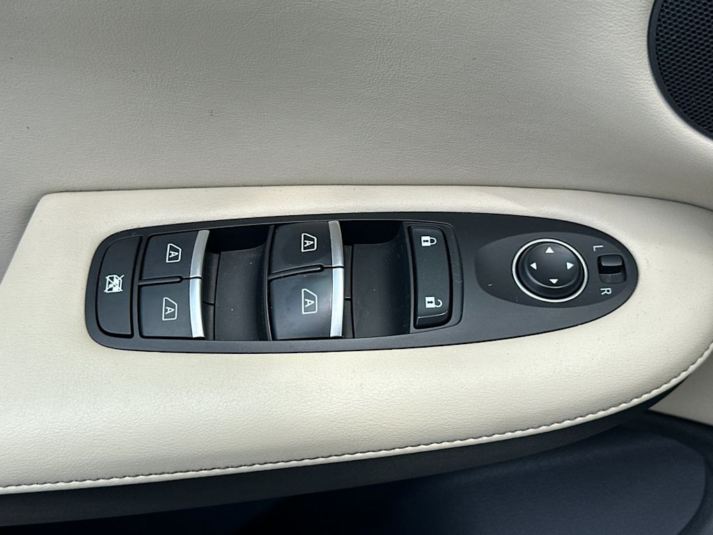 Thumbnail: 2019 INFINITI QX50 - 21