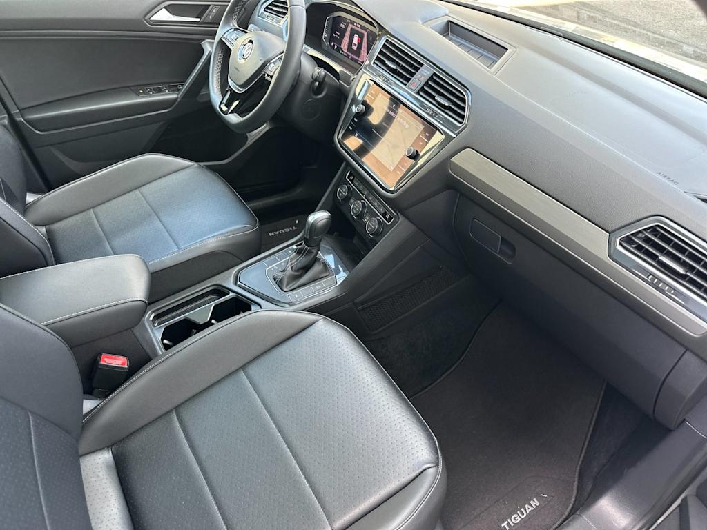 Thumbnail: 2021 Volkswagen Tiguan - 11