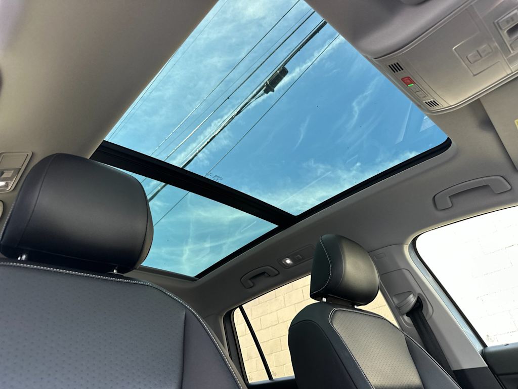 Thumbnail: 2021 Volkswagen Tiguan - 22