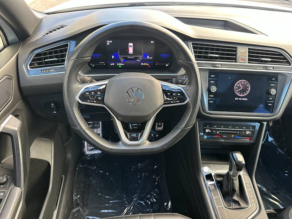 Thumbnail: 2023 Volkswagen Tiguan - 11