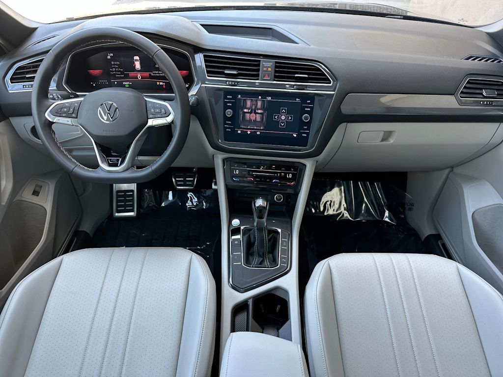 Thumbnail: 2023 Volkswagen Tiguan - 2
