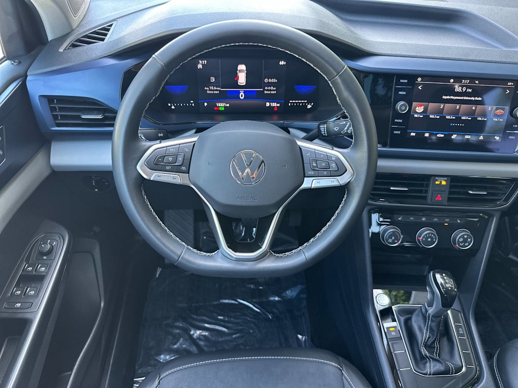 Thumbnail: 2023 Volkswagen Taos - 10