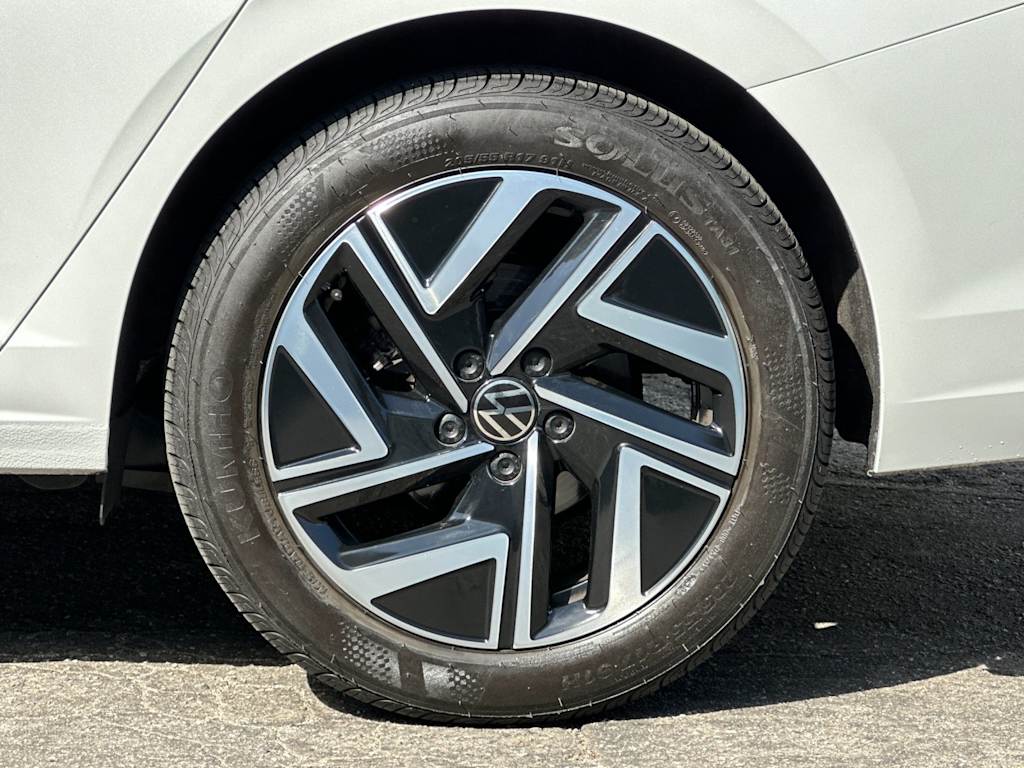 Thumbnail: 2024 Volkswagen Jetta - 7