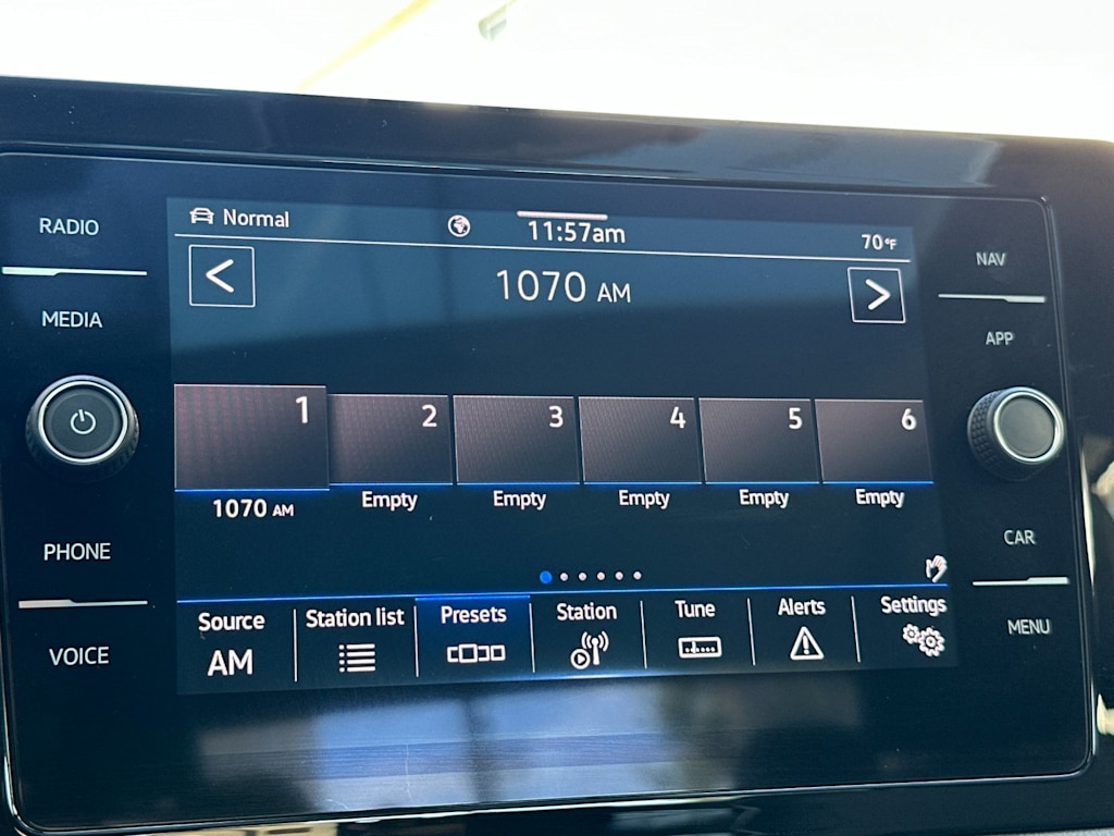 Thumbnail: 2025 Volkswagen Jetta - 13