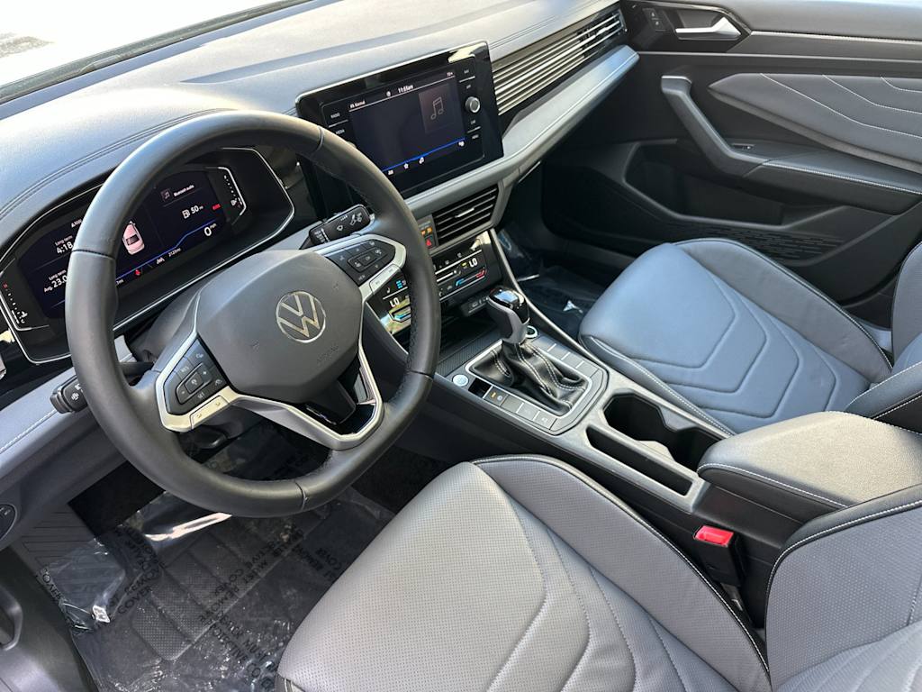 Thumbnail: 2025 Volkswagen Jetta - 9