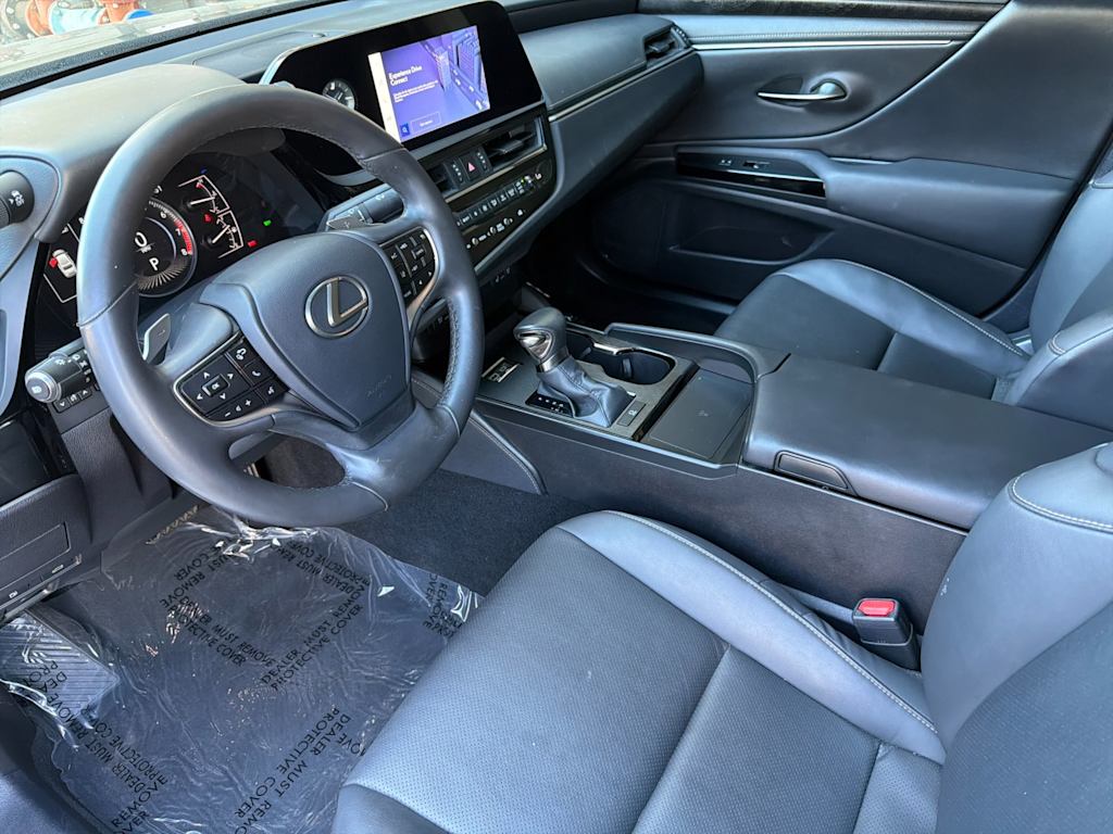 Thumbnail: 2024 Lexus ES - 8