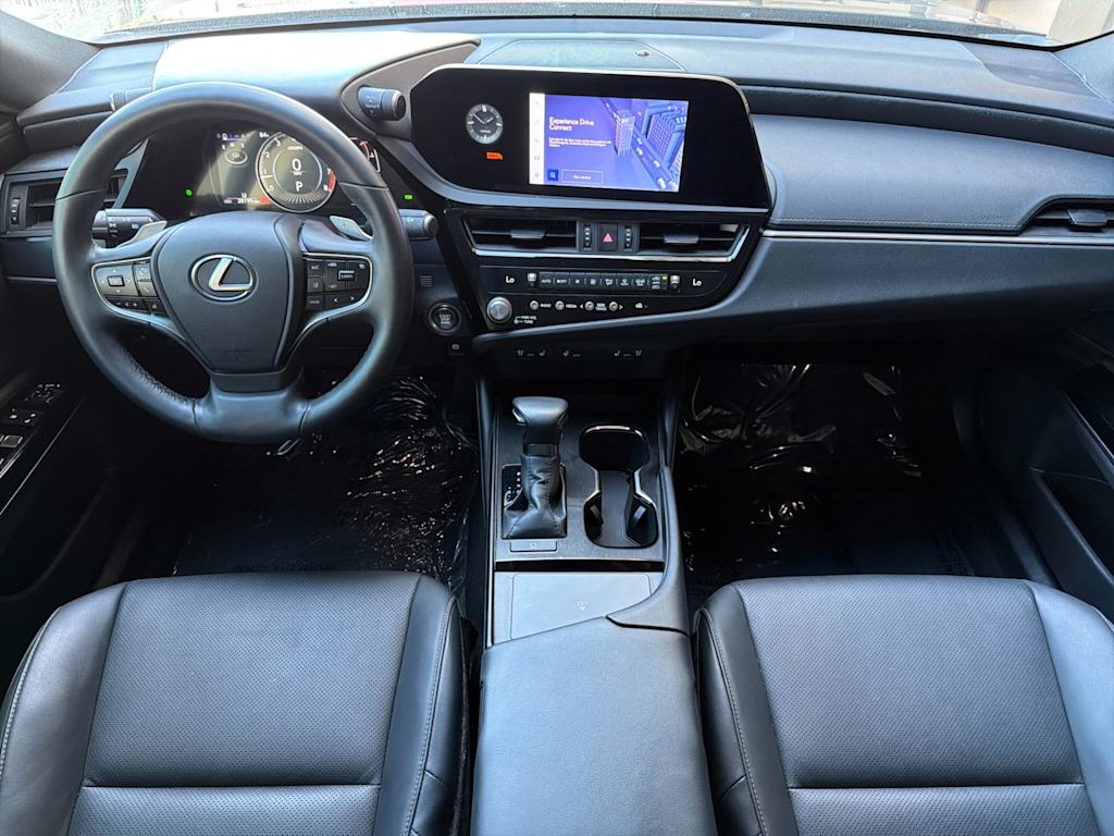 Thumbnail: 2024 Lexus ES - 2