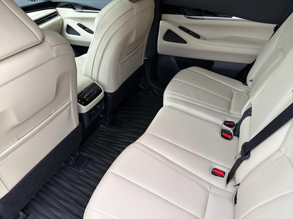 Thumbnail: 2024 INFINITI QX60 - 9