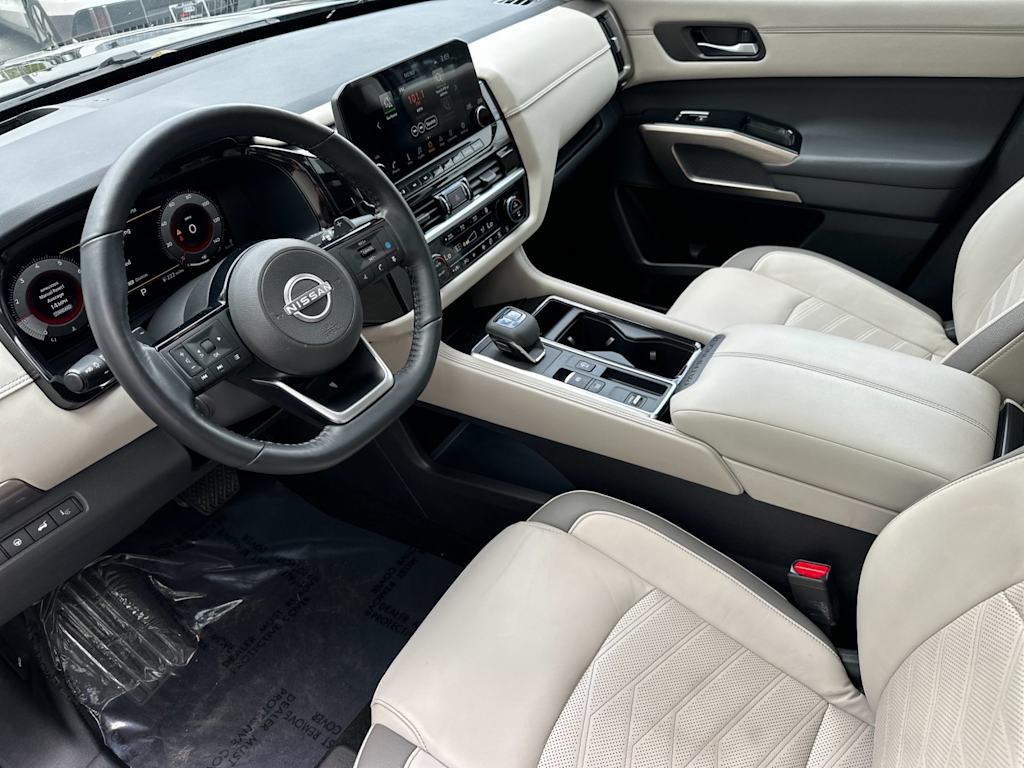 Thumbnail: 2022 Nissan Pathfinder - 9
